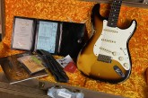 Fender Custom Shop 59 Stratocaster Heavy Relic Faded Chocolate 3 Tone Sunburst-5.jpg